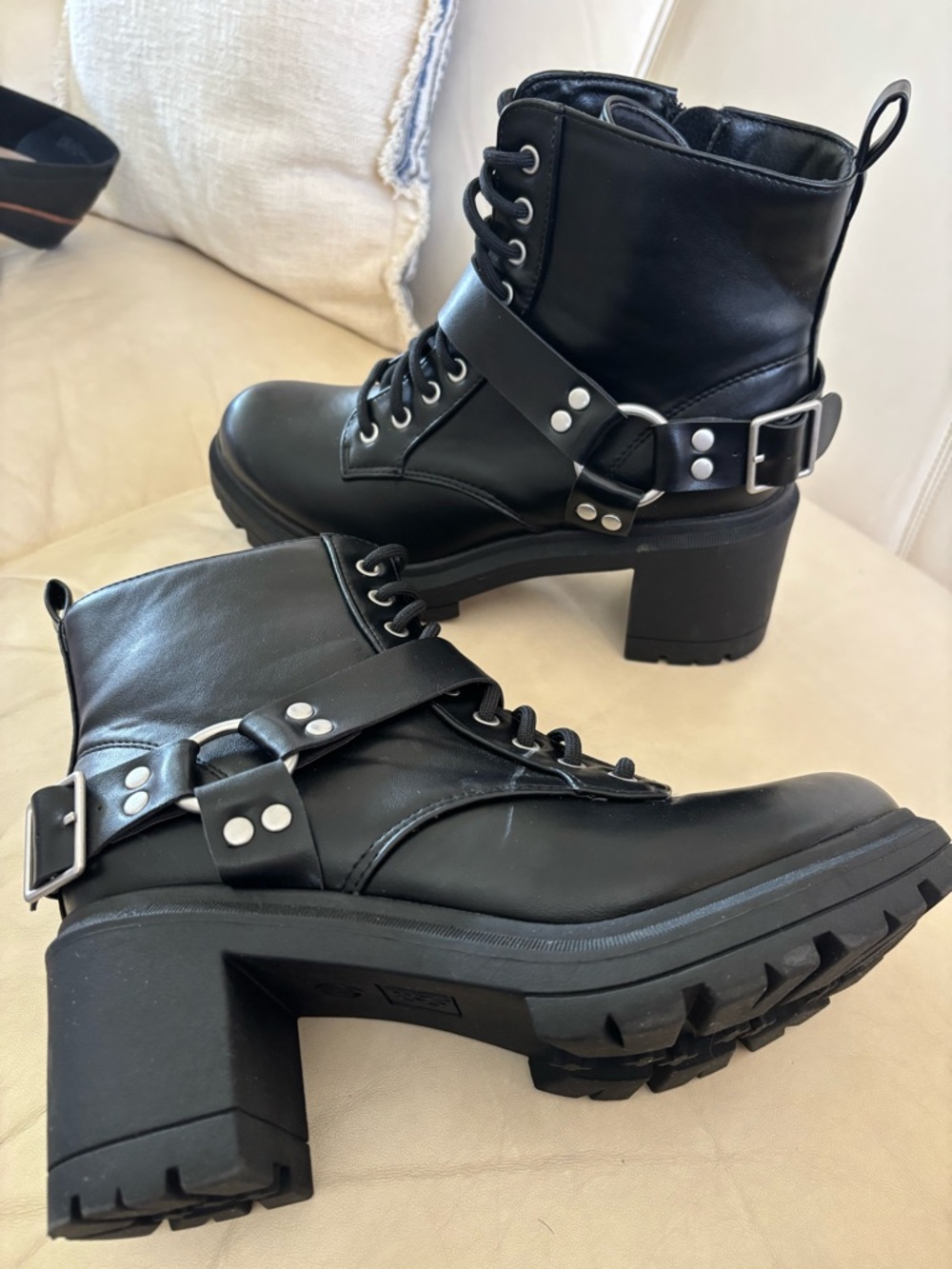 No Boundaries Black Harness Buckle Chunky Lug Heels Moto Boots Size 8.5 Wide